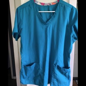 Blue Vera Bradley Scrub set (LARGE)